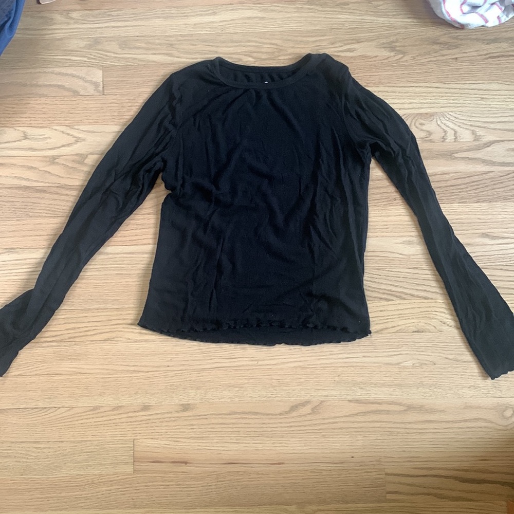 Black basic long sleeve top